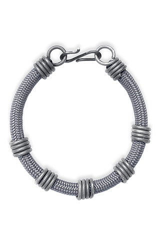 Paracord snare bracelet
