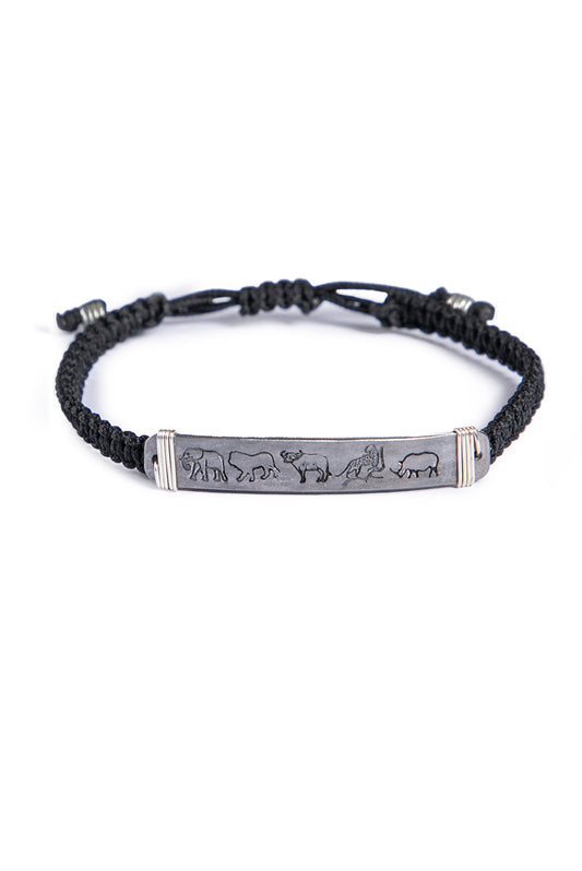 Hammered snare bracelet with big five stamp