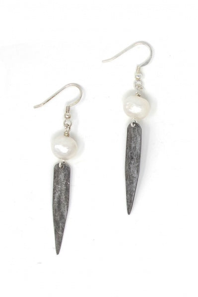 Classic arrow snare earrings