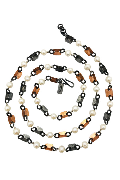 Pangolin & pearl long necklace long