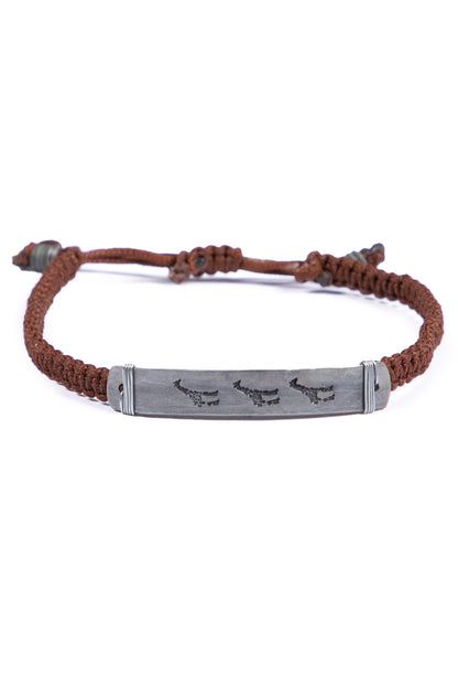 Hammered snare bracelet with giraffe stamp
