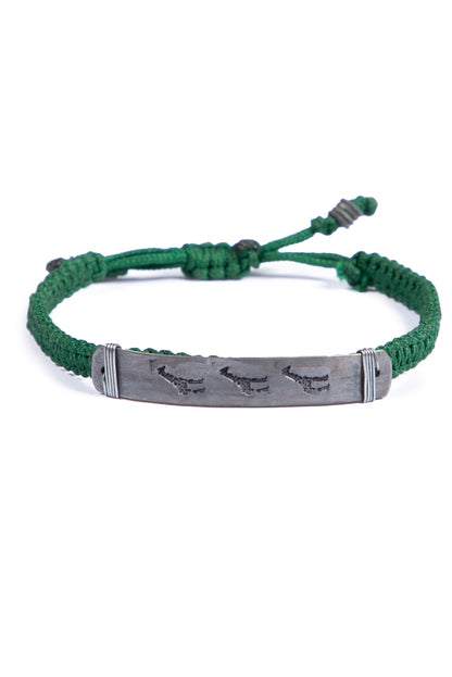 Hammered snare bracelet with giraffe stamp