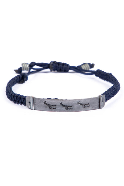 Hammered snare bracelet with giraffe stamp