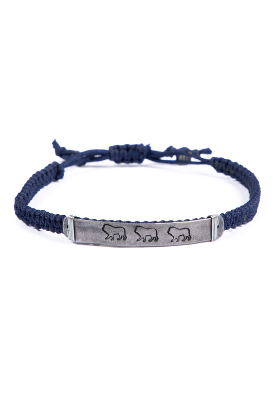 Hammered snare bracelet with lion stamp
