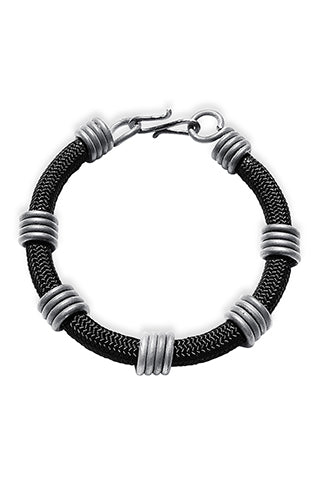 Paracord snare bracelet