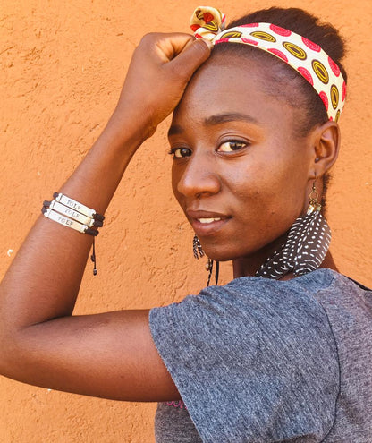 Hammered snare bracelet with giraffe stamp