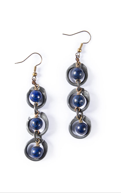 Snare chain earrings in lapis lazuli